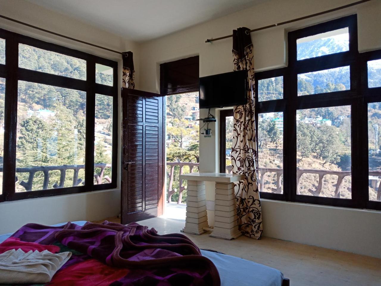 Hotel Pine Spring Dharamshala Dış mekan fotoğraf